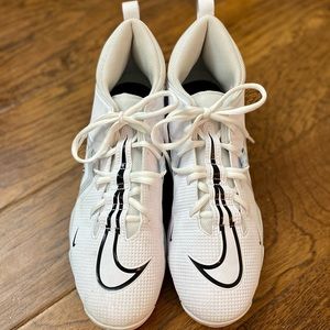 Men’s football cleats